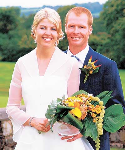 Bride fulfils wish to walk to church