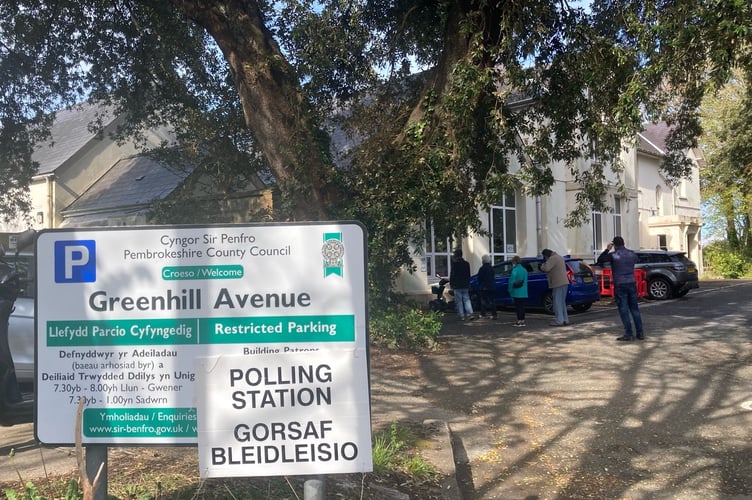 Voting in Tenby