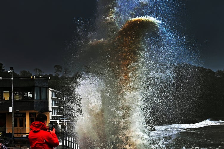 Neptune’s wave at Saundersfoot