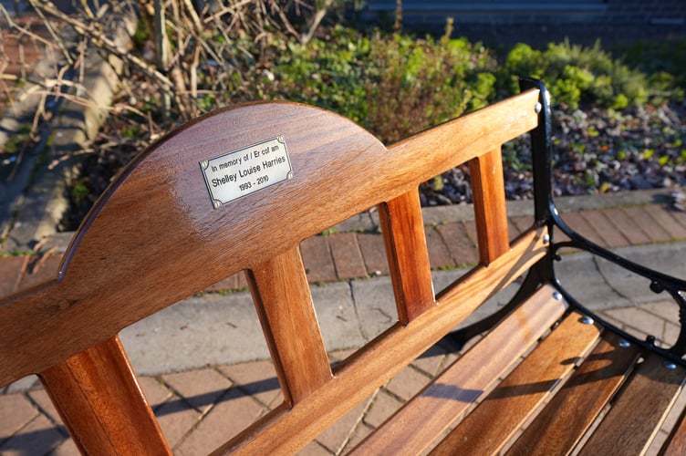 memorial bench