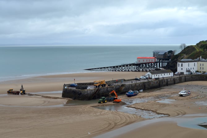 Tenby harbour wall