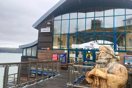 Senedd tributes to RNLI as charity marks 200 years
