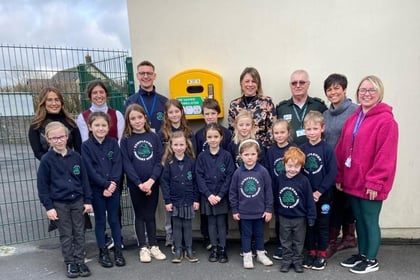 Communities to benefit from new defibrillator at Templeton School