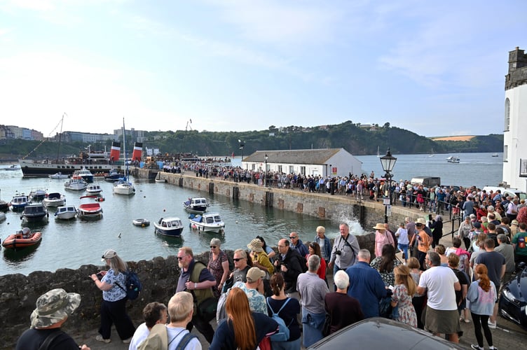 Waverley paddle steamer at Tenby