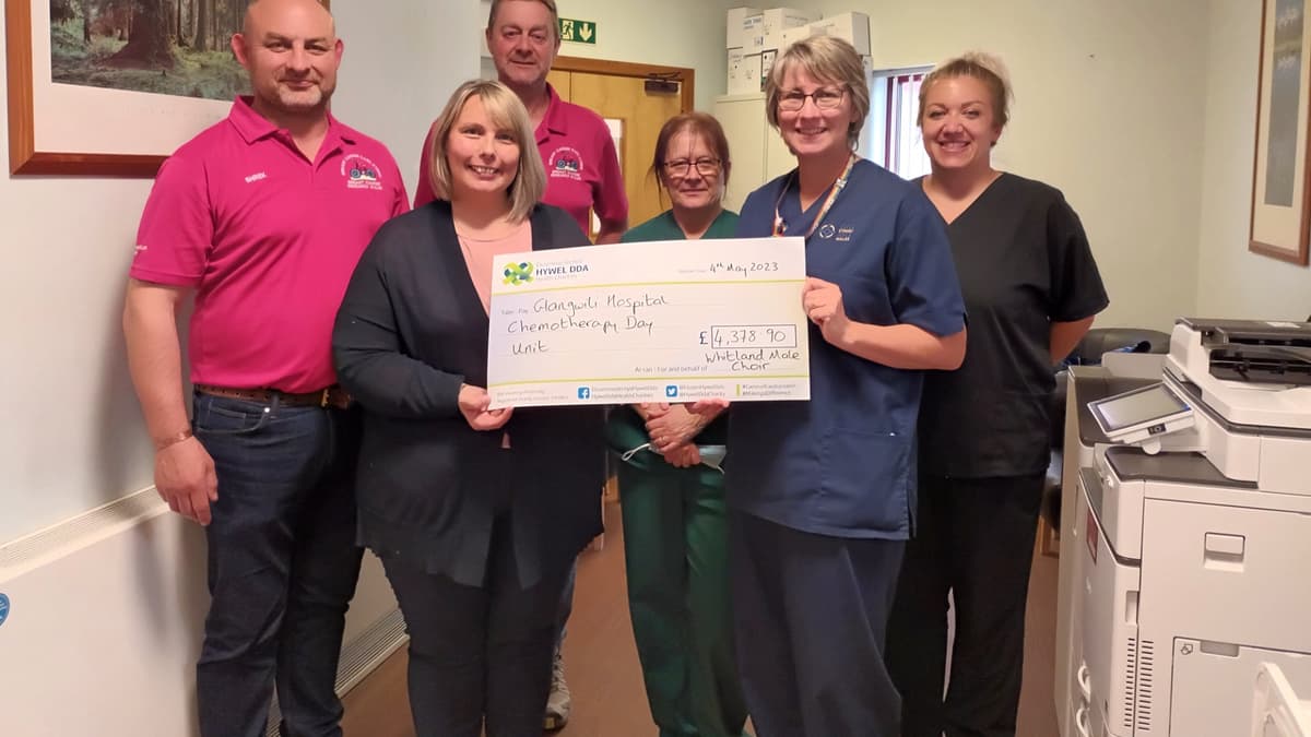 Choir helps raise over £4,000 for chemotherapy day unit | tenby-today.co.uk