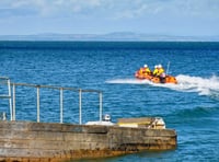 Tenby RNLI rescue five cut-off by tide on North Beach