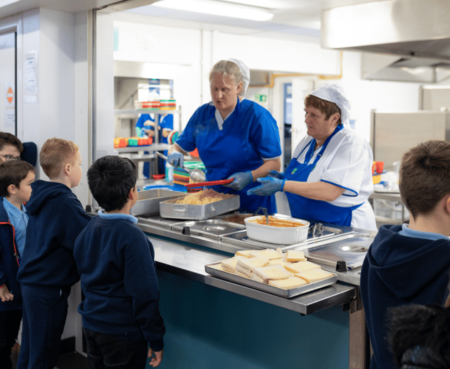 Expand free school meals to all secondary pupils living in poverty