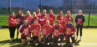 Kilgetty AFC women show support for ‘show racism the red card’