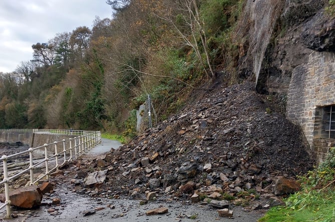 Rock fall Wisemans Bridge