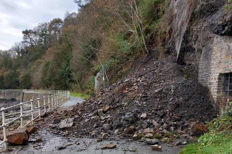 Rock fall Wisemans Bridge