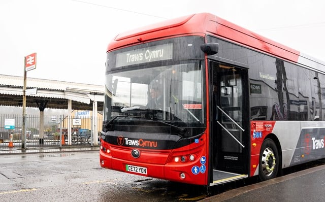 Free bus travel for Hywel Dda Health Board staff this March