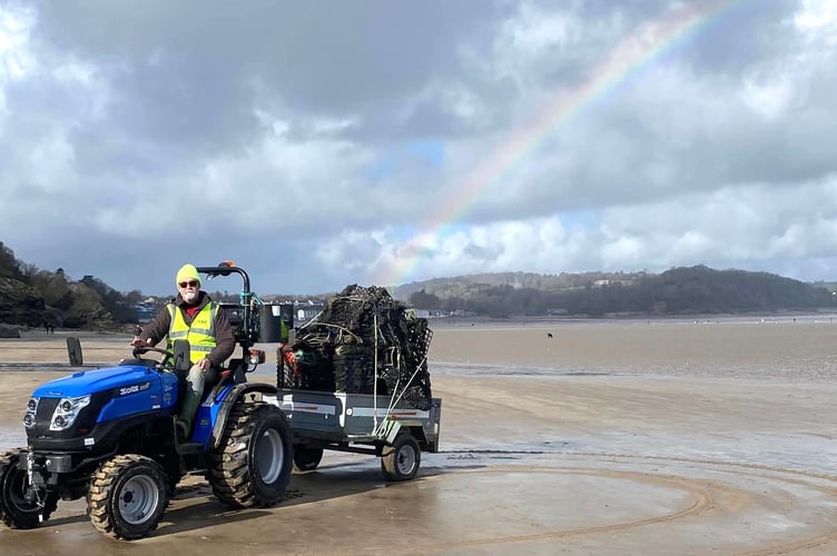 Beach cleans and various litter picks take place around Saundersfoot all year round