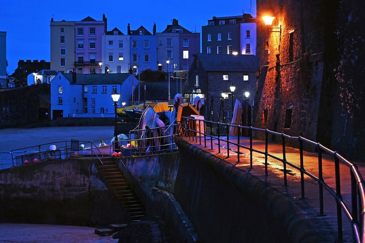 Tenby harbour North Walk