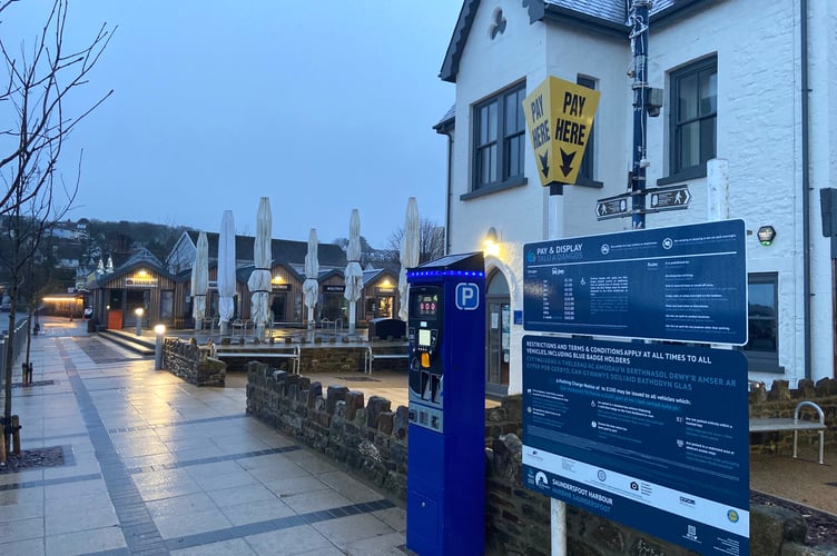 Saundersfoot harbour car parking