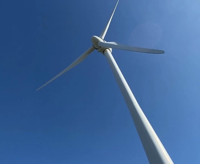 Refusal on cards for 200-foot-high wind turbine plans