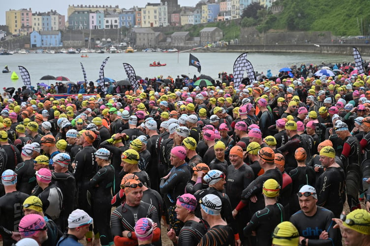 Long Course swim start 2024