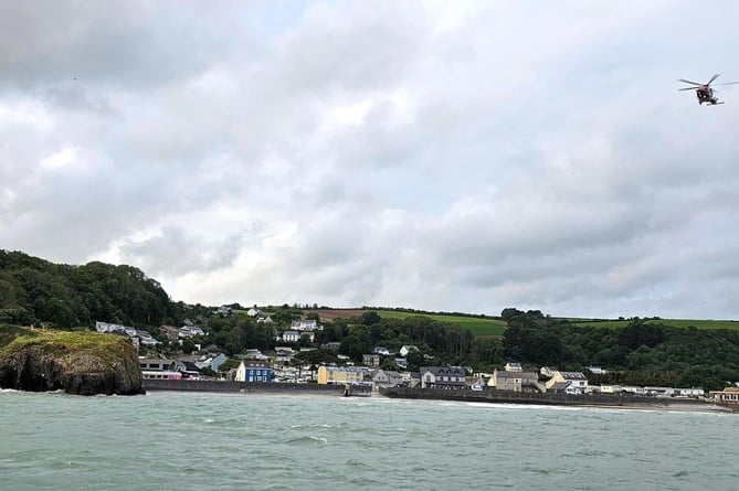 Tenby RNLI responds to people seemingly stranded on rocks | tenby-today ...