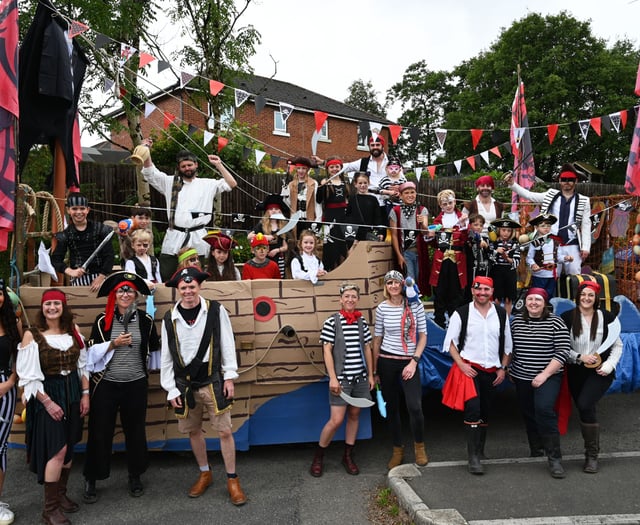 WATCH: All the pics from Narberth Carnival 2024