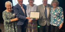 Saundersfoot proudly picks up ‘Silver Gilt’ at Britain In Bloom finals