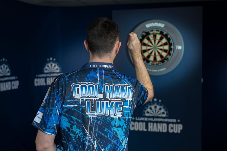 Amateur darts players across Pembrokeshire and Carmarthenshire will be able to attempt to complete an ‘around the world’ challenge in the ‘Cool Hand Cup’, competing for a chance to play a match against darts world No. 1 Luke Humphries and take home £5k. 